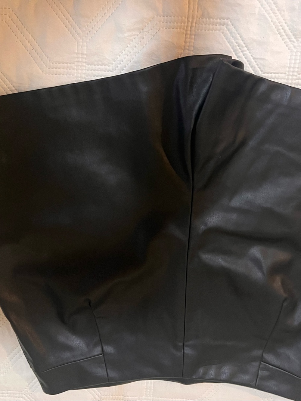Zara Faux Leather Gold Button skirt/shorts (L) - Picture 4 of 8